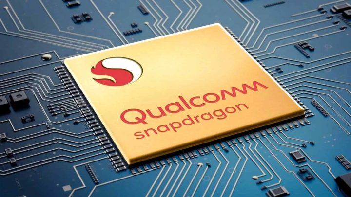 Qualcomm modes will power Apple phones until 2026